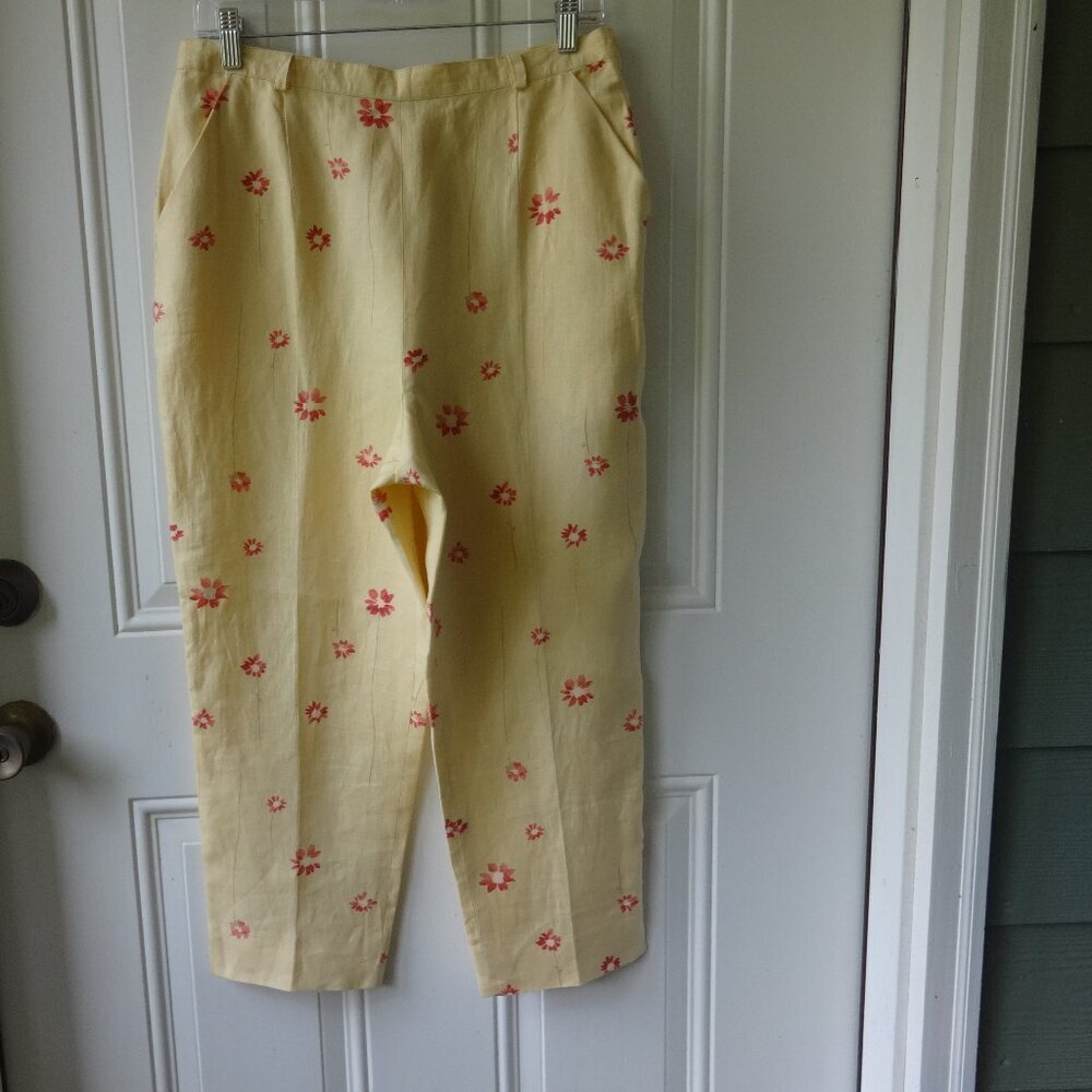 Bobby Jones women's size 8 linen capris, side zip, two side & back pockets, VGC